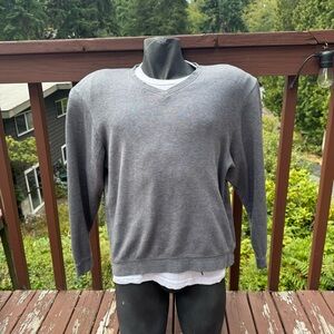 Cutter & Buck Men's Gray V-Neck Sweater